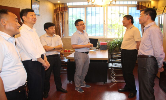 Changzhou University Party committee secretary Pu Yuzhong and other leaders to Jiangsu Liancgai Electronics Co., Ltd. visited